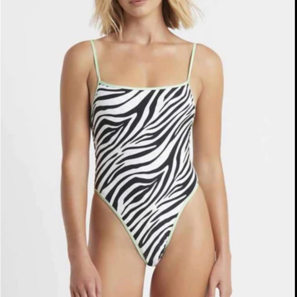 Bond-eye Australia one piece